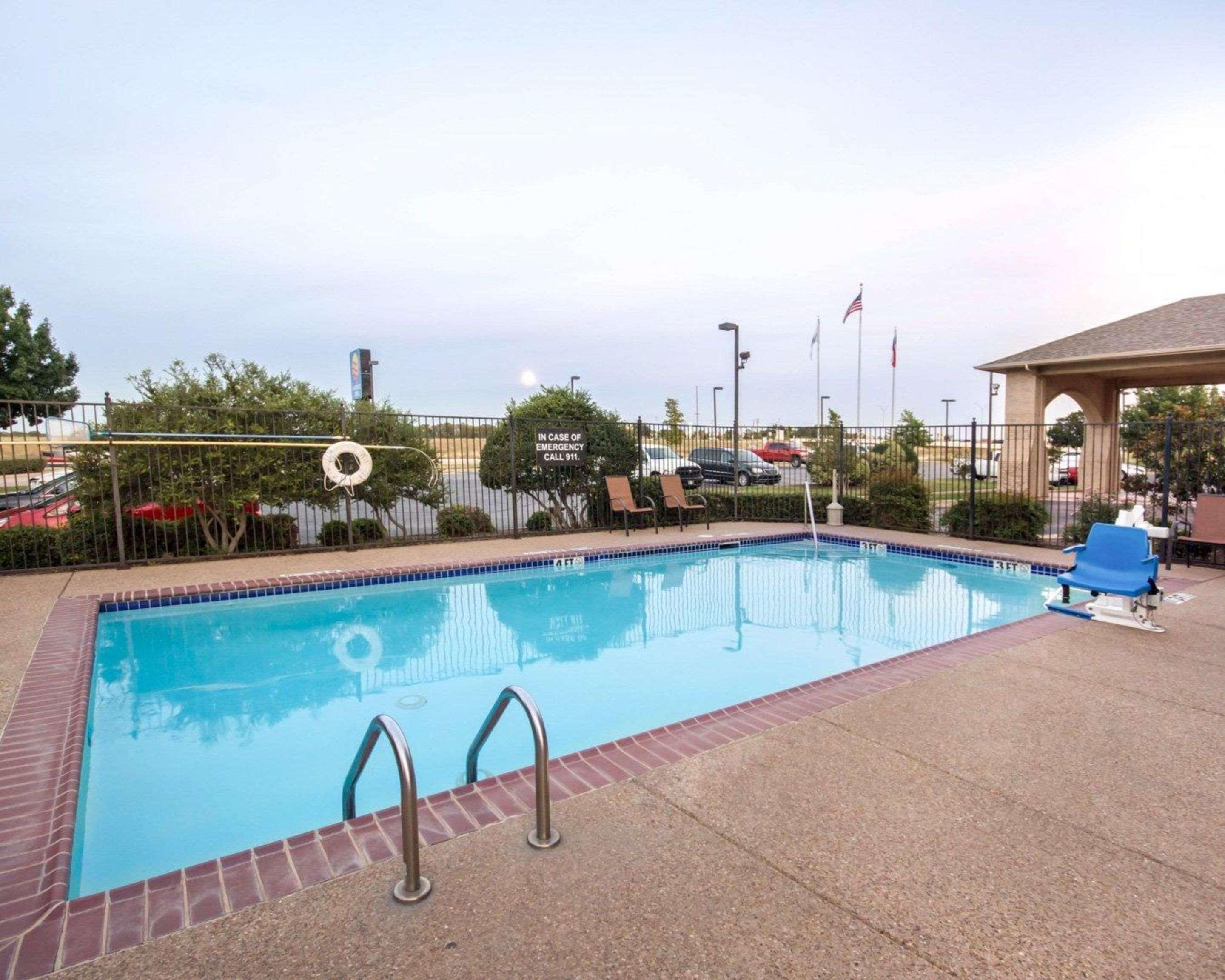 Comfort Inn & Suites Mansfield Εξωτερικό φωτογραφία